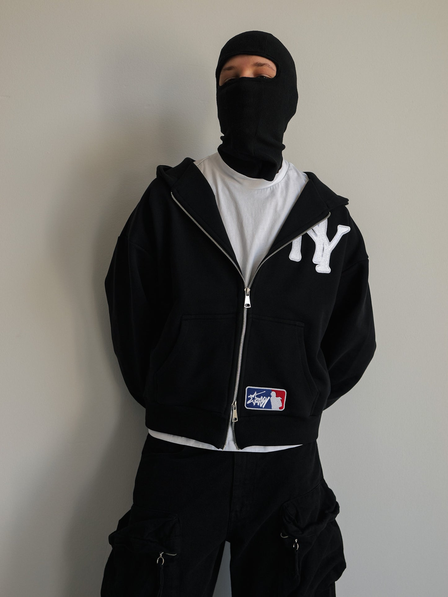 MLB BLACK ZIPPED HOODIE