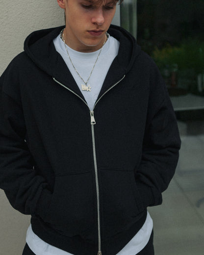 BASIC BLACK ZIPPED HOODIE